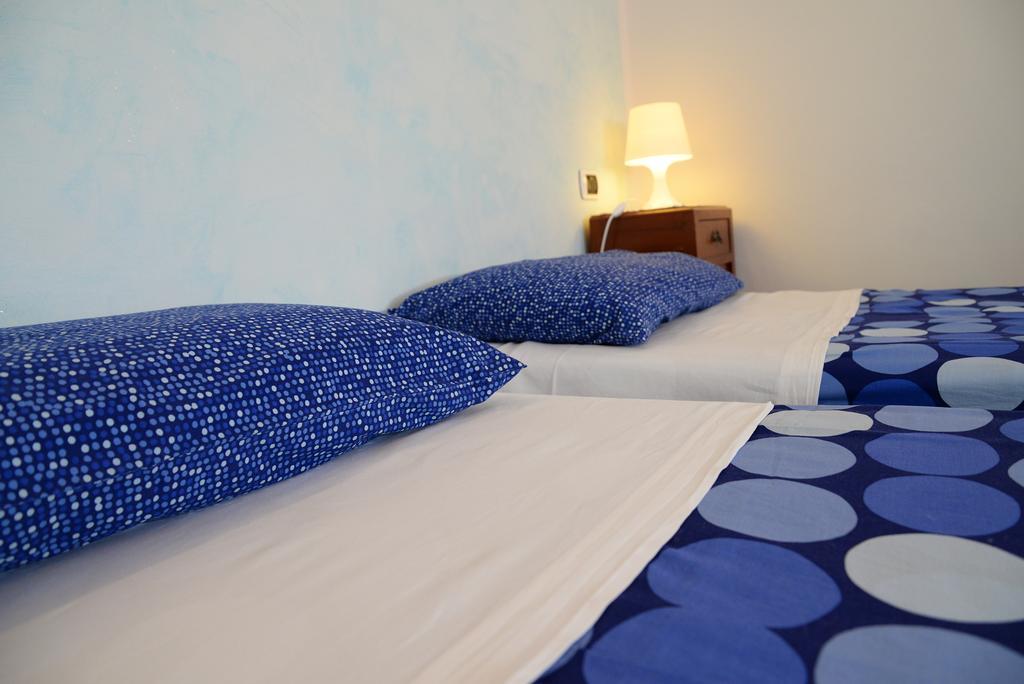 Apartamento Casa Vittoria Piano Delle Pieve Habitación foto
